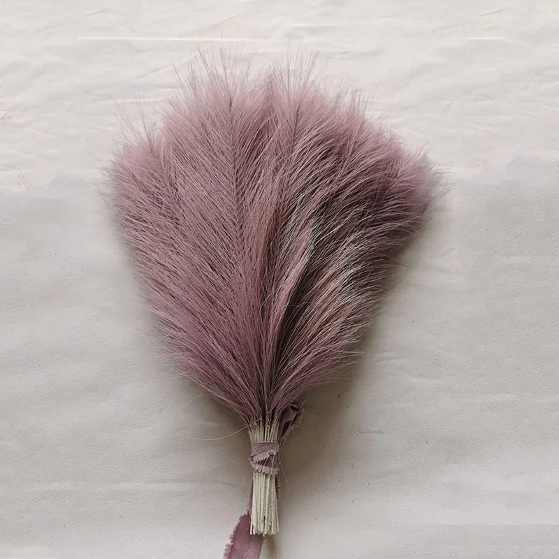 Artificial Pampas Grass Bouquet โ 10PCS Boho Reed Stems for Home Decor, Wedding & DIY Arrangements