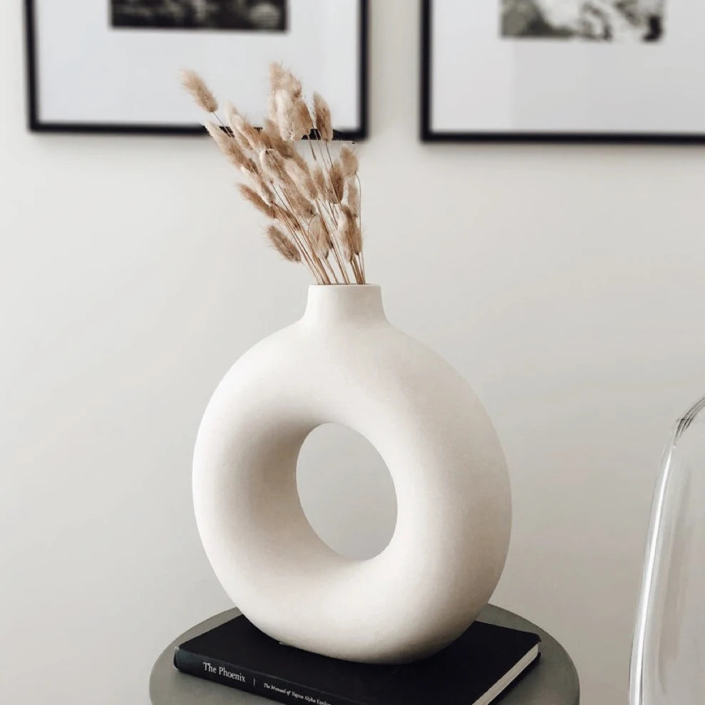 Nordic Hollow Donut Ceramic Vase – Modern Circular Flower Pot for Home & Office Decor