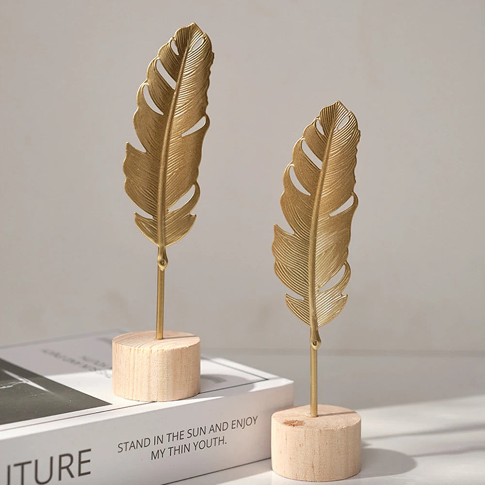 Nordic Gold Ginkgo Leaf Sculpture – Luxury Metal Decor for Living Room, Office & Desktop Display